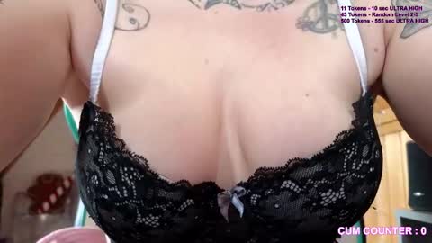 Luna  powered by bitch dust online show from January 2026 11:37:02 AM