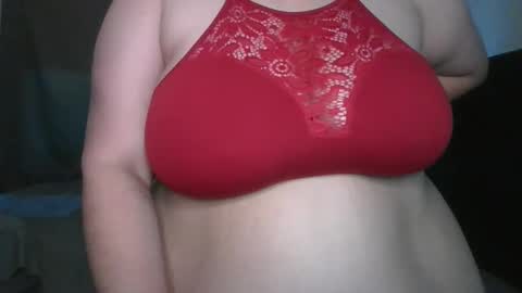 Snapshot of lunatittz chatting on May 2026 04:36:01 PM lunatittz online show from May 2026 04:36:01 PM