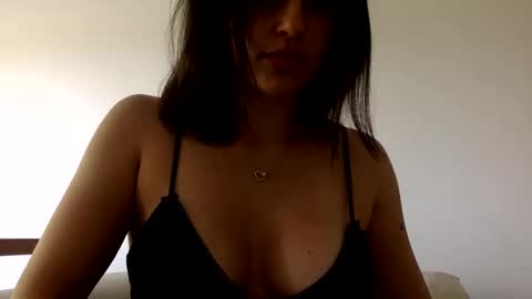 Luna Velvett online show from November 2025 01:46:01 PM