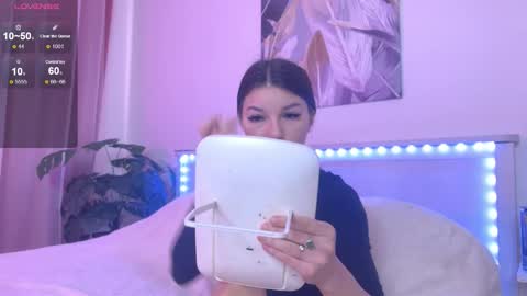 Veronica online show from November 2025 09:48:02 AM