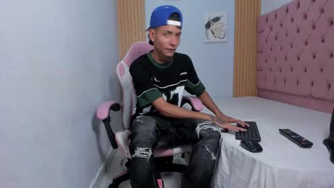 lunay_bigcock420 online show from October 2025 11:49:01 PM