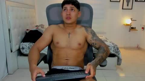 Lunay online show from March 2026 10:49:02 PM