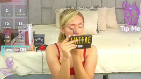 lunitadiva online show from November 2025 02:40:02 PM