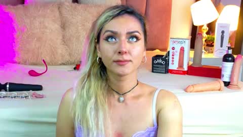 lunitadiva online show from February 2026 04:05:02 PM