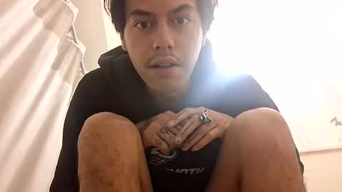 Snapshot of lunn10mcl chatting on November 2025 02:38:02 PM lunn10mcl online show from November 2025 02:38:02 PM