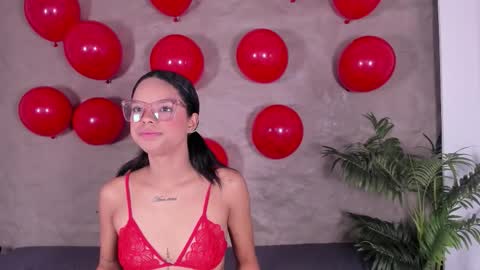 lunna__tylor online show from October 2025 12:30:02 AM