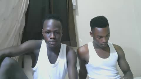 luoislove online show from December 2025 06:59:01 PM