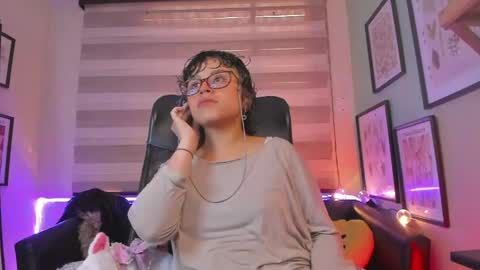 Snapshot of lusiana__ chatting on May 2026 01:17:01 PM Luci online show from May 2026 01:17:01 PM
