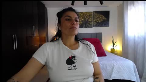Snapshot of lust_mom chatting on May 2026 06:57:01 PM Angela 3 online show from May 2026 06:57:01 PM