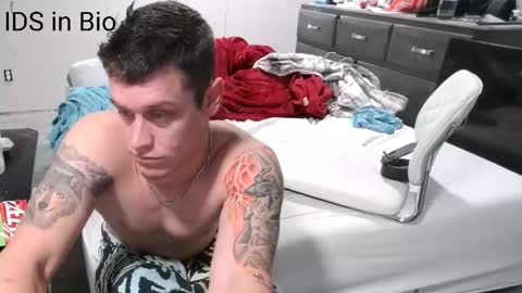 Snapshot of lustlivenow chatting on September 2025 11:27:02 PM GUY --- GIRL online show from September 2025 11:27:02 PM