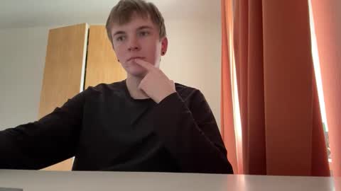 Nik online show from October 2025 09:28:01 AM