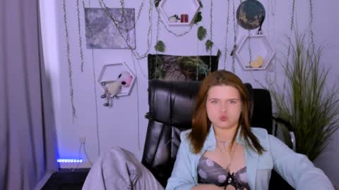 Snapshot of lusy_puff chatting on December 2024 04:09:01 PM lusy_puff online show from December 2024 04:09:01 PM