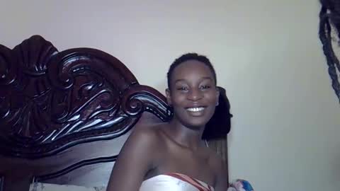 lutino_lovebirds online show from March 2026 09:25:03 AM