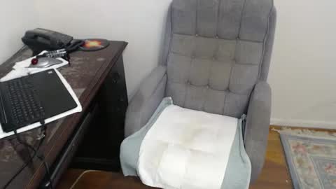 Snapshot of luv2havfunn chatting on November 2025 02:39:01 PM Luv2HavFunn online show from November 2025 02:39:01 PM