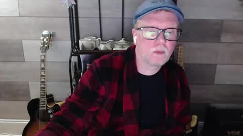 luvbunde online show from February 2026 06:47:01 AM