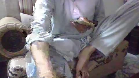 Snapshot of luvdaisi2 chatting on April 2026 05:18:01 PM Rohit online show from April 2026 05:18:01 PM