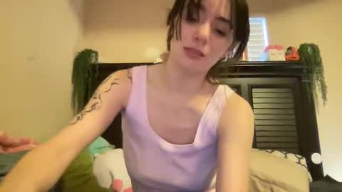 luvrxstarx online show from April 2026 12:05:01 AM