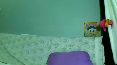 Snapshot of luvu4everxxx chatting on March 2025 06:30:01 AM Bee Bee online show from March 2025 06:30:01 AM