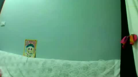 Snapshot of luvu4everxxx chatting on March 2025 03:16:02 PM Bee Bee online show from March 2025 03:16:02 PM