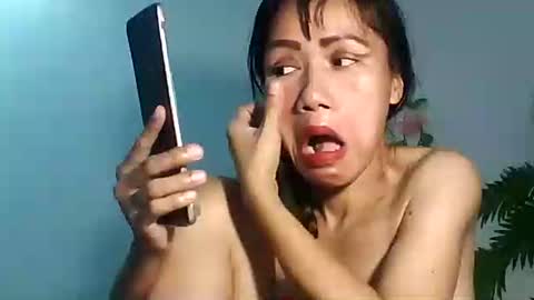 Snapshot of luvu4everxxx chatting on October 2025 05:08:01 PM Bee Bee online show from October 2025 05:08:01 PM