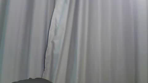 Snapshot of luvu4everxxx chatting on January 2026 01:55:02 AM Bee Bee online show from January 2026 01:55:02 AM