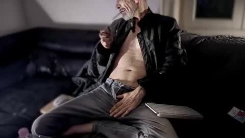 Im a   -  CAMGUY YOU  LIKE to FUCK online show from October 2025 07:16:01 PM