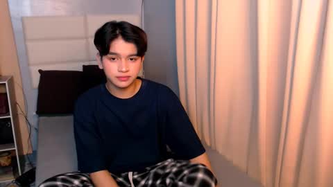 queen lux online show from March 2025 06:11:01 PM