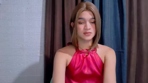 queen lux online show from February 2026 09:51:02 PM