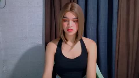 queen lux online show from March 2026 06:45:02 PM