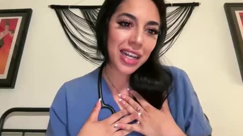 luxcher22 online show from April 2026 04:01:01 AM