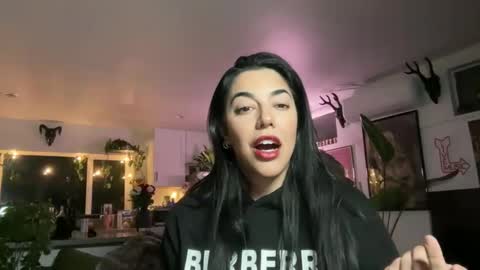 luxcher22 online show from April 2026 03:15:02 AM