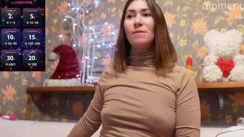 Snapshot of luxegirl67 chatting on February 2025 02:51:02 AM Sophie online show from February 2025 02:51:02 AM