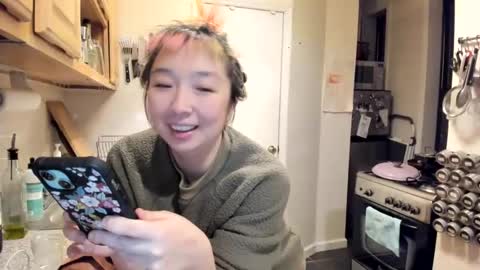 Snapshot of luxgray chatting on December 2024 02:53:01 AM LuxGray online show from December 2024 02:53:01 AM