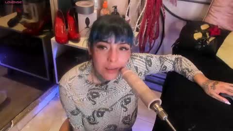 Luxifer  online show from February 2025 01:52:01 AM