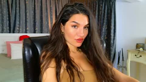 Snapshot of luxqueenstudio chatting on May 2026 03:22:02 PM KarolinaAlpha online show from May 2026 03:22:02 PM