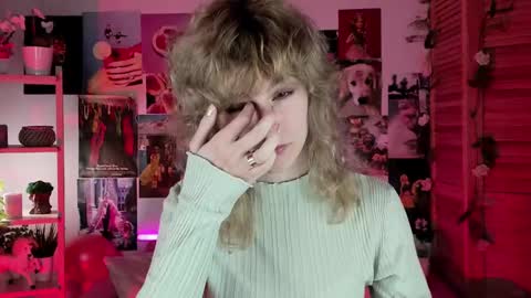 Snapshot of luxrayi chatting on January 2025 05:48:01 PM Ray online show from January 2025 05:48:01 PM