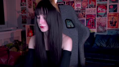 Snapshot of luxrayi chatting on February 2025 03:07:01 PM Ray online show from February 2025 03:07:01 PM