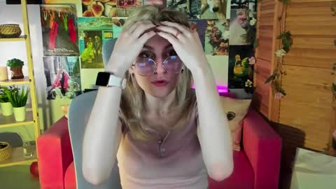 Snapshot of luxrayi chatting on March 2025 06:33:01 PM Ray online show from March 2025 06:33:01 PM