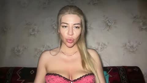 Snapshot of luxsonyastar chatting on June 2026 09:19:02 PM LuxSonyaStar online show from June 2026 09:19:02 PM