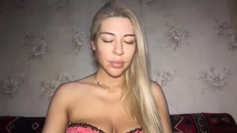 Snapshot of luxsonyastar chatting on August 2026 12:29:02 PM LuxSonyaStar online show from August 2026 12:29:02 PM
