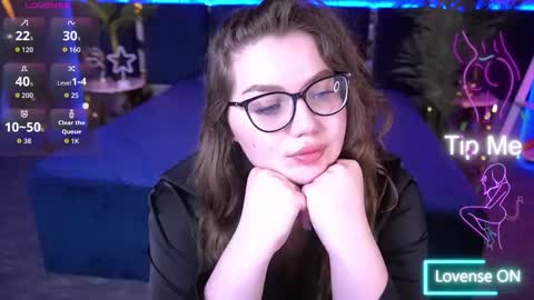 luxsopphia_ online show from September 2025 12:40:01 PM