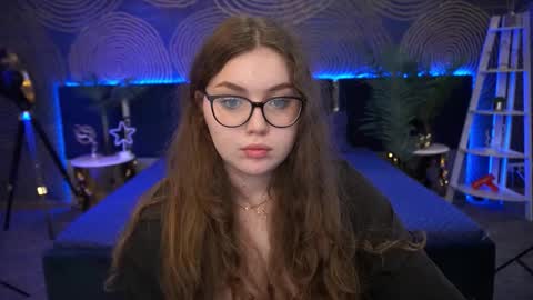 luxsopphia_ online show from September 2025 05:45:02 AM