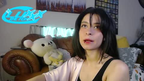 LuxxxTheFox online show from September 2025 12:37:02 AM