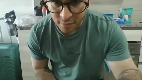 luzardol online show from October 2025 02:37:01 PM