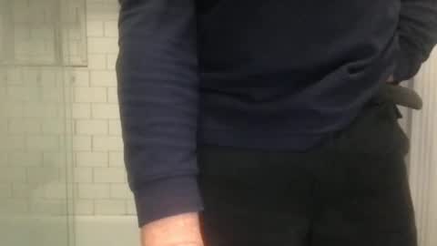 lvguynextdoor440656 online show from December 2025 01:00:01 AM