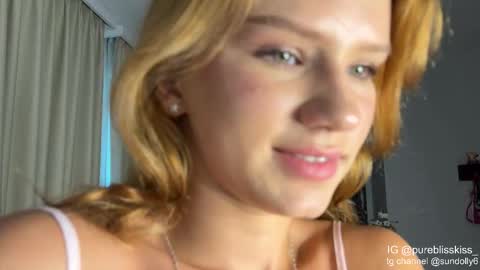lxsundolyxl_ online show from February 2026 04:22:01 AM