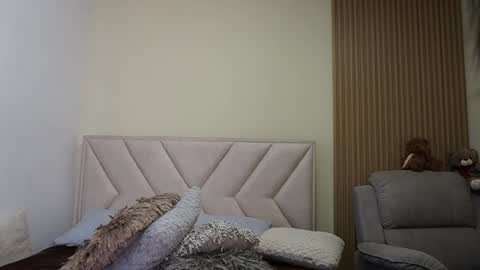 Snapshot of lya_aron_couple chatting on June 2026 05:21:02 PM lya_aron_couple online show from June 2026 05:21:02 PM