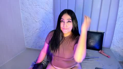 LYA DUBOIS  online show from April 2026 09:48:01 PM