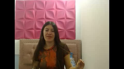 lyacoopper online show from November 2025 05:56:01 PM