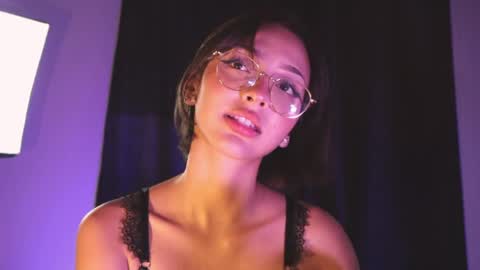 Snapshot of lyalee__ chatting on May 2026 01:57:16 AM lyalee__ online show from May 2026 01:57:16 AM